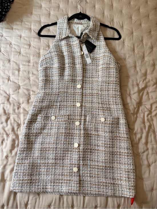 Elie Tahari Dresses & Skirts - Elie Tahari Cream and Tan Tweed Sleeveless Button Dress